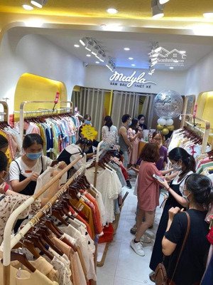 mặt phố núi trúc, 02 chiều oto đỗ, kinh doanh tấp nập, hiện đang cho thuê 40tr/tháng