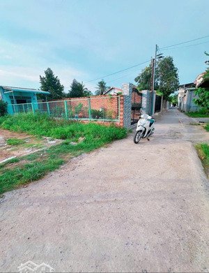 bán đất bình nhâm, cách nguyễn chí thanh chỉ 20m; dt 240m2 có 66m2 thổ cư, giá 3.9 tỷ