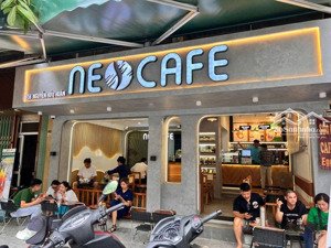 siêu phẩm tại phố hàng muối,dt 100m2 x4 tầng, 2mt 5m,tuyến phố sầm uất,dân cư qua lại đông đúc