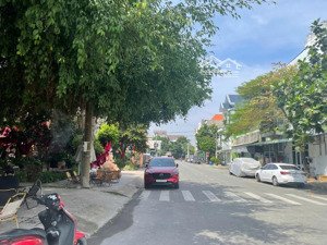 cần bán gấp nhà phố 1 trệt 2 lầu, mặt tiền kinh doanh giá chỉ 5,7 tỉ, khu dân cư nguyễn văn tiết