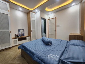 vị trí kd phú nhuận, 4 tầng, 4pn, 36m2, ngang 5.5m, vài bước ra mt huỳnh văn bánh, 6.7 tỷ