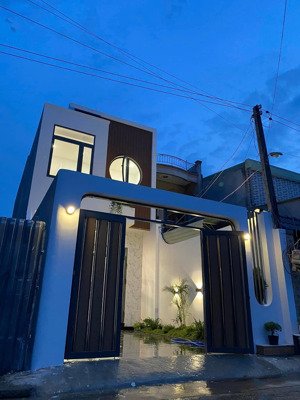 nhà 2 mặt tiền sổ hồng riêng cuối đường huỳnh văn nghệ 5x20 chỉ 450tr