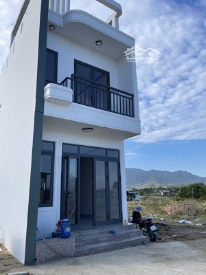 đất nền thổ cư cạnh khu đô thị vịnh cam ranh khu 2. giá rẻ nhất khu vực ba ngòi cam ranh.