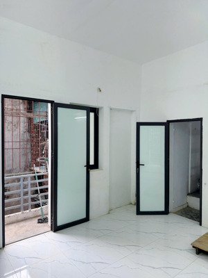 chính chủ cho thuê nhà riêng 24m2, 8 triệu, trần khát chân, hai bà trưng, hà nội