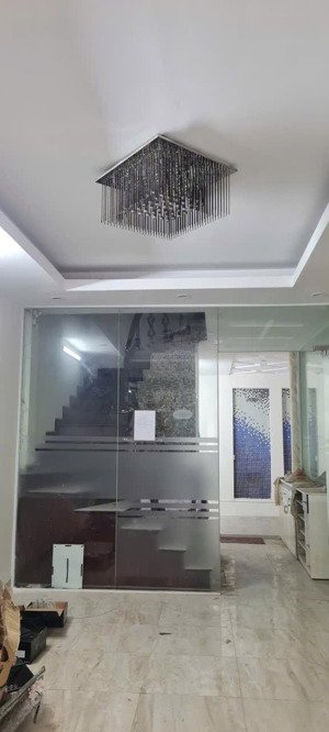 cho thuê nhà nguyên căn mặt phố lô góc 2 mặt tiền - vị trí đắc địa cầu giấy - 80m2 x 4t