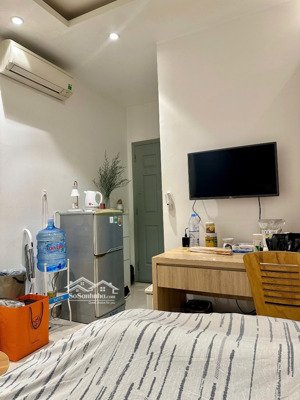 pass gấp phòng cao cấp có thang máy quận 10