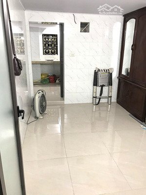 chính chủ bán nhà trong ngõ thái thịnh, nhà mới đẹp, 35m2, 1 tầng