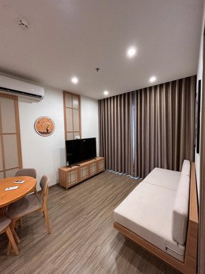 cho thuê căn hộ 1n+ giá 8.5tr vinsmart tây mỗ mới hoàn thiện,nội thất đẹp,hướng mát 