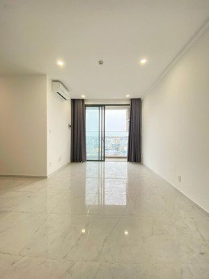 cho thuê nguyên căn nhà 4 lầu mặt tiền đường phạm hùng nối dài ngang 5m dài 20m có 7 phòng 8wc