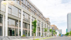 cần bán căn góc l''arcade 1 phú mỹ hưng 3 mặt thoáng nhà trống bàn giao ngay