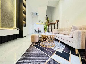 giá sales! nhà đẹp cát linh, gần ga metro, ngõ xe 3 gác, diện tích 42m2 xây 5 tầng