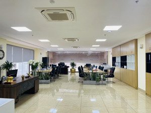 chính chủ cho thuê văn phòng nguyễn xiển 70m² giá chỉ 11 triệu/tháng