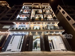 nhà có thang máy và phòng ngủ tầng trệt, dt: 4mx20m, lửng, 3lầu, 5pn, 6vs, p. thờ, p. xông hơi