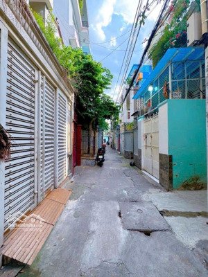 nguyễn đình chính - phú nhuận - hẻm xe hơi - nhà đẹp - dòng tiển ổn hàng tháng