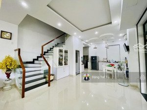 cho thuê nguyên căn nhà phố góc hai mặt tiền lakeview city giá chỉ 37tr/th full nội thất.