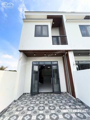 EM BÁN NHÀ SIÊU ĐẸP NGAY VÒNG XOAY CỔNG 11 - SỔ RIÊNG THỔ CƯ HOÀN CÔNG- 700TR NHẬN NHÀ