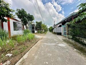 Bán 2 nền thổ cư xã Thạnh Đức , Bến Lức dt 165m2 giá 1,65 tỷ / nền