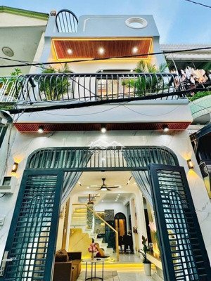 bán nhà ngay phạm văn đồng, p1, gò vấp. qua sân bay tsn chỉ 3 phút, 60m2 (4x15m) hẻm 6.4m