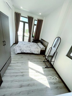 cho thuê căn hộ studio ban công giá rẻ q4 gần đh luật, đh nguyễn tất thành, cầu tân thuận