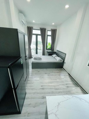 cho thuê studio ban công q4, gần đh luật, đh nguyễn tất thành, cầu tân thuận, cầu kênh tẻ,