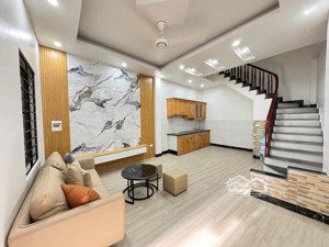 bán nhà ngay ngã tư hà trì - hà đông dt 35m2 - 7ty68 , ô tô tránh 20m , ảnh chuẩn 100%