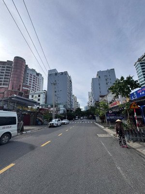 bán đất đường 10m5 trần bạch đằng sát võ nguyên giáp, quận sơn trà- 100m2- giá 26 tỷ