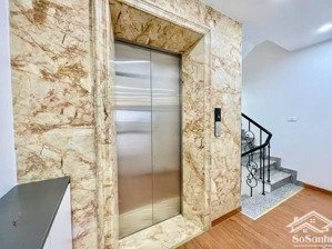 hơn 10 tỷ - nhà 40m2- tô hiệu- sát chợ hà đông -6 tầng thang máy- 10m ra ô tô