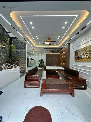 nhà 4 tầng 52m ngọc hồi thanh trì mới tinh,thiết kế hiện đại cực đẹp,ngõ đi riêng,có sân để xe máy.