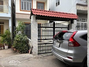 bán nhà 5.5 tỷ 2 tầng 2 phòng ngủ, 2wc, có sân thượng đất 67.5m2 xe hơi tới nhà