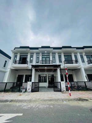 nhà phố the sol city, 3,79 tỷ, 75m2, shr, hoan công, nhận nhà hoàn thiện ở ngay