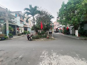 bán nhà c4 mặt tiền kdc cán bộ đhcs- linh tây tđ- 120m2- sát phạm văn đông- kha vạn cân- 12,5 tỷ