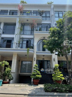 hàng siêu hiếm nhà nguyên căn cho giá tốt $ 50tr/ tháng. tại kdt vạn phúc city. thủ đức.