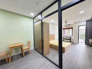 1pn ban công lý chính thắng gần công trường dân chủ - toà nhà viettel khúc giao quận 3 - quận 10