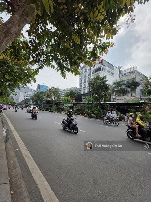 [quỹ đất ngoại giao] tòa nhà 6 tầng mặt tiền bạch đằng tân bình - 665m2 sàn - cửa ngõ sân bay