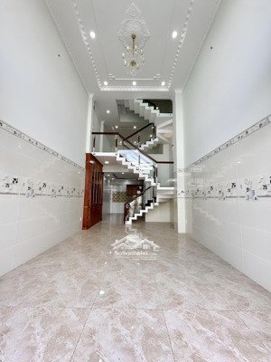 mặt tiền đường xe hơi 8m thông - nhà đúc 5 tầng - dt: 4,2x15, cạnh đầm sen, chỉ 7,x ty + tiện