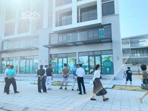bán shophouse 3 tầng ven biển da l''aurora,dt 6x18m,có sổ,chuyển nhượng ngay, gần tháp nghinh phong