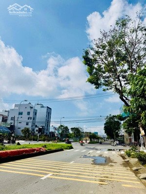 siêu phẩm góc 3 mặt tiền nguyễn huy chương nguyễn trọng nghĩa cách biển chỉ vài bước chân