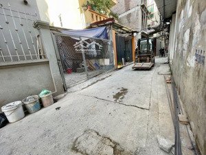 thạch bàn. chỉ 7 tỷ 3. mảnh đất 65m. mt rộng. ô tô vào đất. 15m ra ô tô tránh - oto vào đất- gần