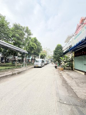 đất xây biệt thự gần 200m2, 8x22m, khu biệt thự làng hoa, nguyễn văn khối, gần ubnd thông tây hội