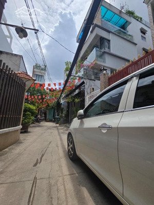 gấp bán nhà hẻm xe hơi nguyễn văn quỳ q7 - 3 tầng - kdc - 5x12m - chỉ 7tỷ3 thương lượng