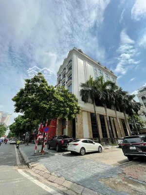 nguyễn tuân!! siêu tài sản 3 mặt tiền hiếm có - 313m2- dòng tiền 240tr/tháng - chỉ 234,5 tỷ.