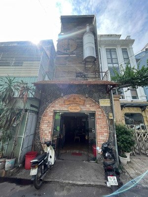 cho thuê nhà nguyên căn 49/1 hoàng dư khương gần cao thắng , hẻm xe tải thông. đt: 0901, 383, 038