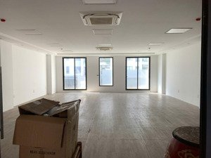 cho thuê văn phòng tại lê văn thiêm, thanh xuân. dt 130m2 giá 29tr/tháng. lh: 