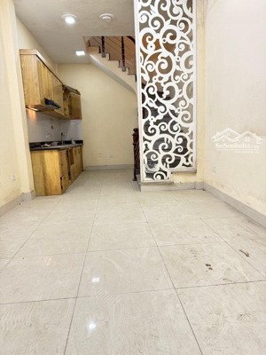 8 tỷ - nhà 5 tầng 54m2 ô tô đỗ cổng - sân để xe riêng - ngõ thông - trương định - nguyễn đức cảnh