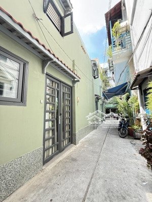 nhà lô góc 3 mặt - sát mt trần hưng đạo - p1, q. 5 - 56m2 - 2 tầng - giá 8.7 tỷ. tl