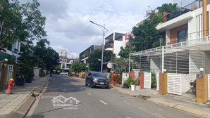 hàng ngộp bán nhanh biệt thự sân vườn 3tầng 12,5m x 22m khu vip compound thăng long home hưng phú