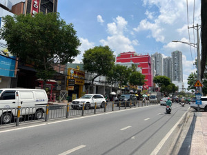 chỉ với 35 tỷ sở hữu ngay nhà mt sư vạn hạnh q. 5 đối diện khách sạn winsor dt: 4mx26m trệt 3 lầu