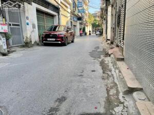 Siêu hiếm bán đất phố trạm 66M ô tô tránh vào đất long biên