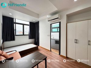 new 100%| căn hộ ban công tách bếp, thang máy, 3 người 3 xe, gần chợ hòa hưng & tòa nhà vietel q10