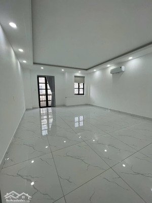 cho thuê văn phòng ban công cityland gò vấp giá chỉ 7 triệu